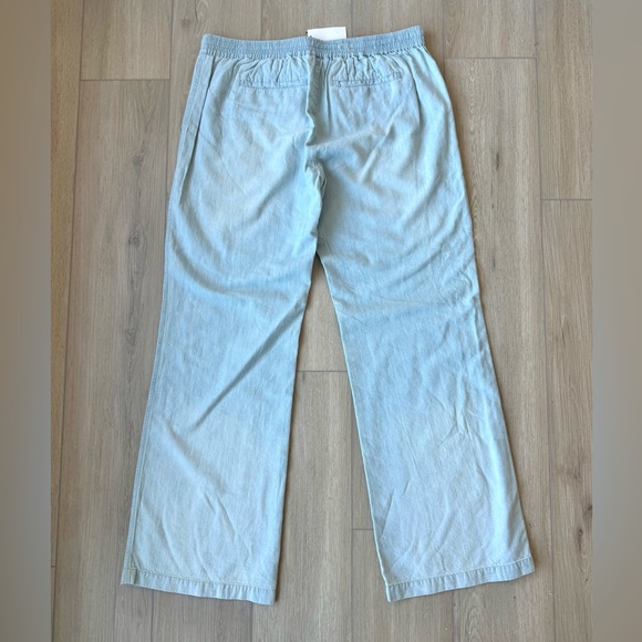 Soft Joie Kamini Chambray Pants Size Large NWT
Soft, comfortably stylish - Picture 3 of 13